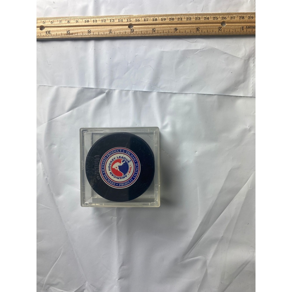 Official Licensed American Hockey League AHL‎ Puck with Case